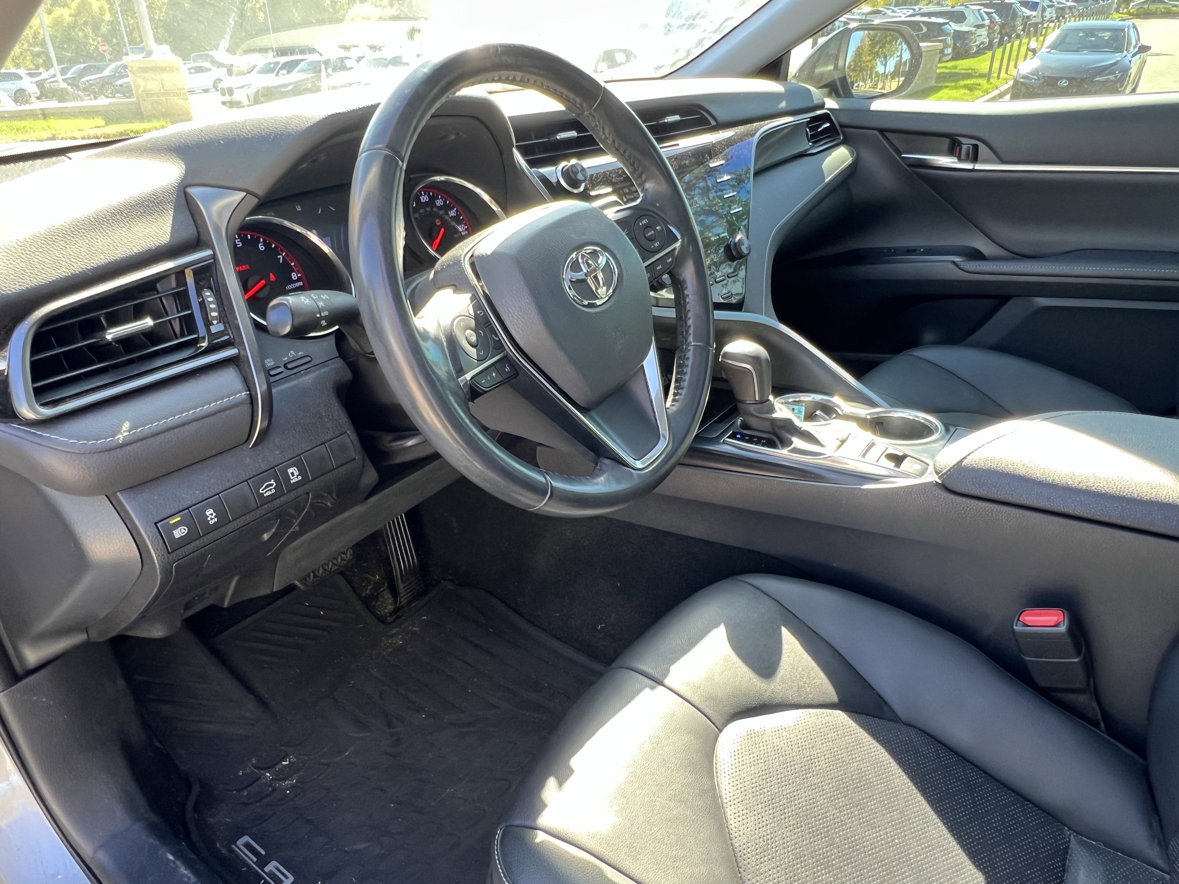 Used 2020 Toyota Camry XSE image 17