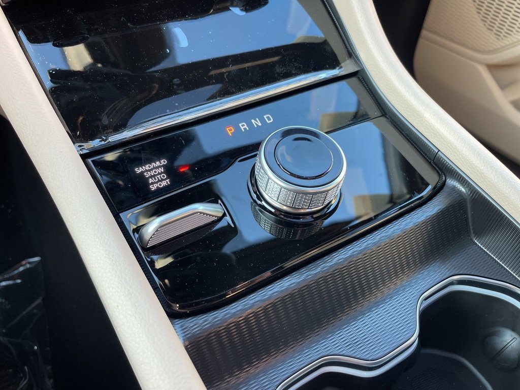 New 2025 Jeep Grand Cherokee L Limited w/ Luxury Tech Group II image 9