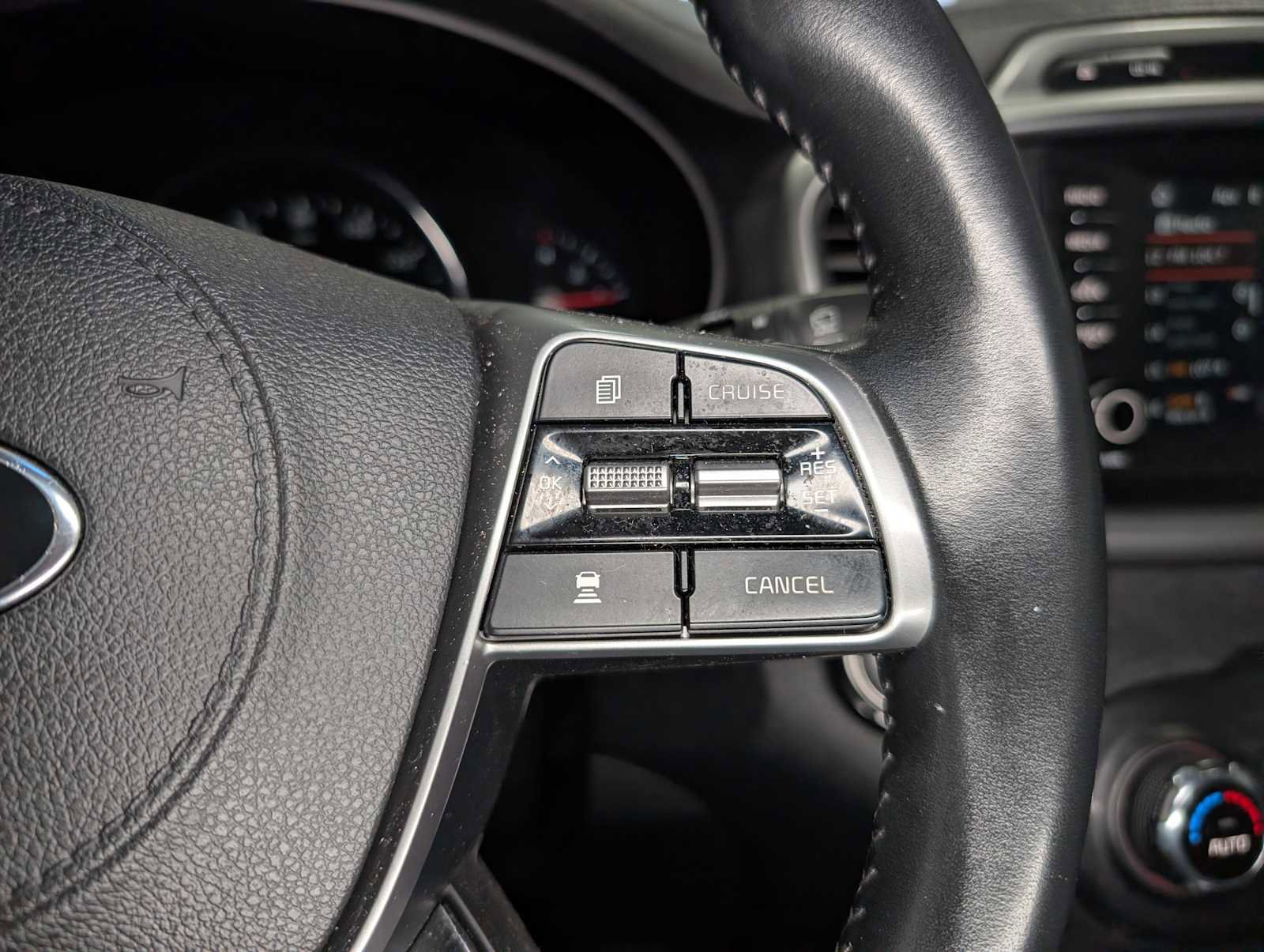 Used 2019 Kia Sorento EX image 36