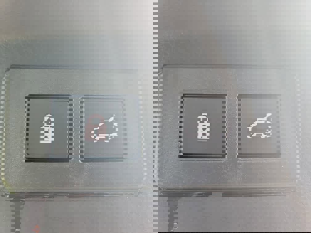 Certified 2025 Subaru Outback Premium image 31