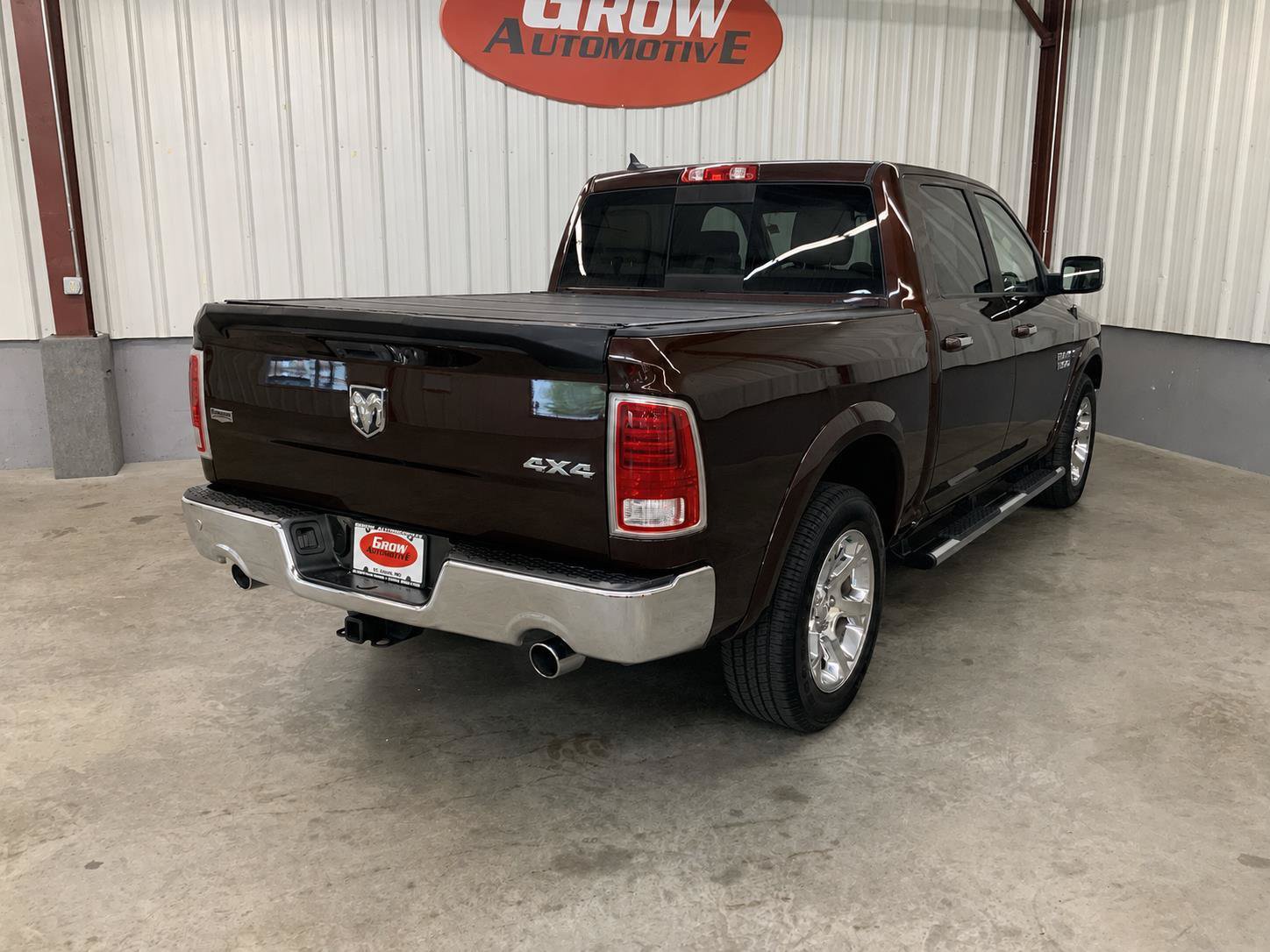 Used 2015 RAM 1500 Laramie w/ Convenience Group AWD/4WD image 12