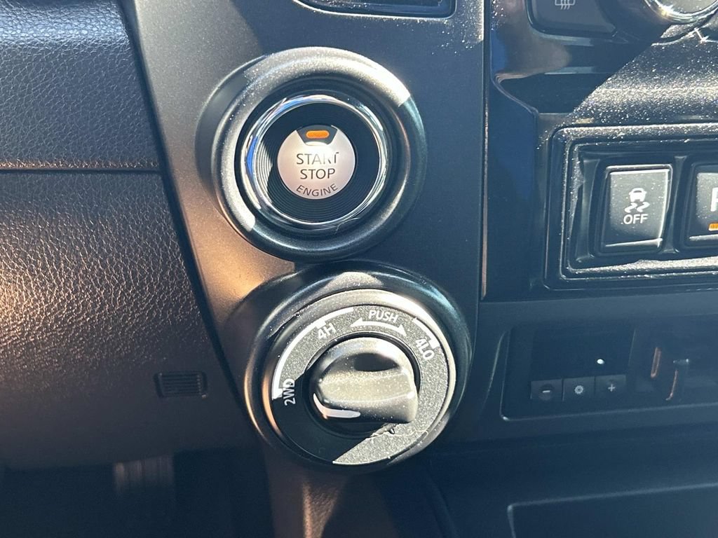 Used 2022 Nissan Titan PRO-4X AWD/4WD image 38