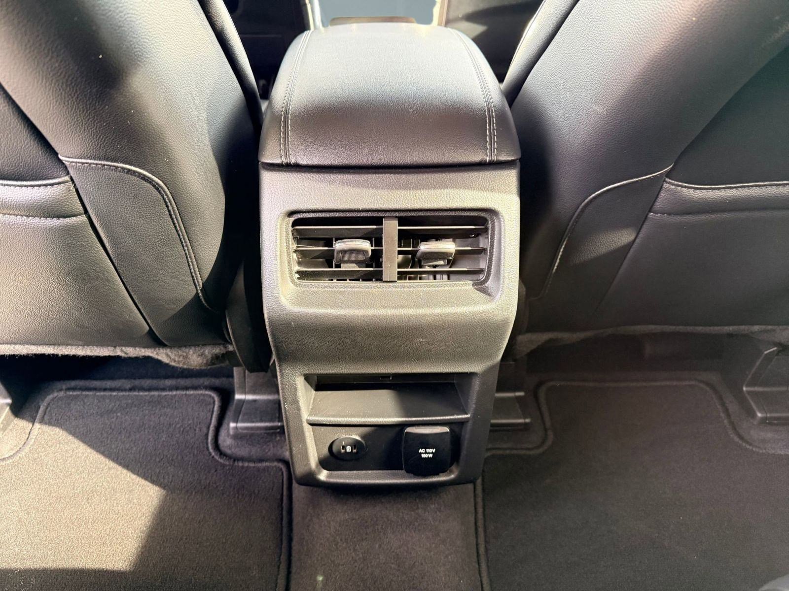 Used 2024 Ford Edge Titanium image 22