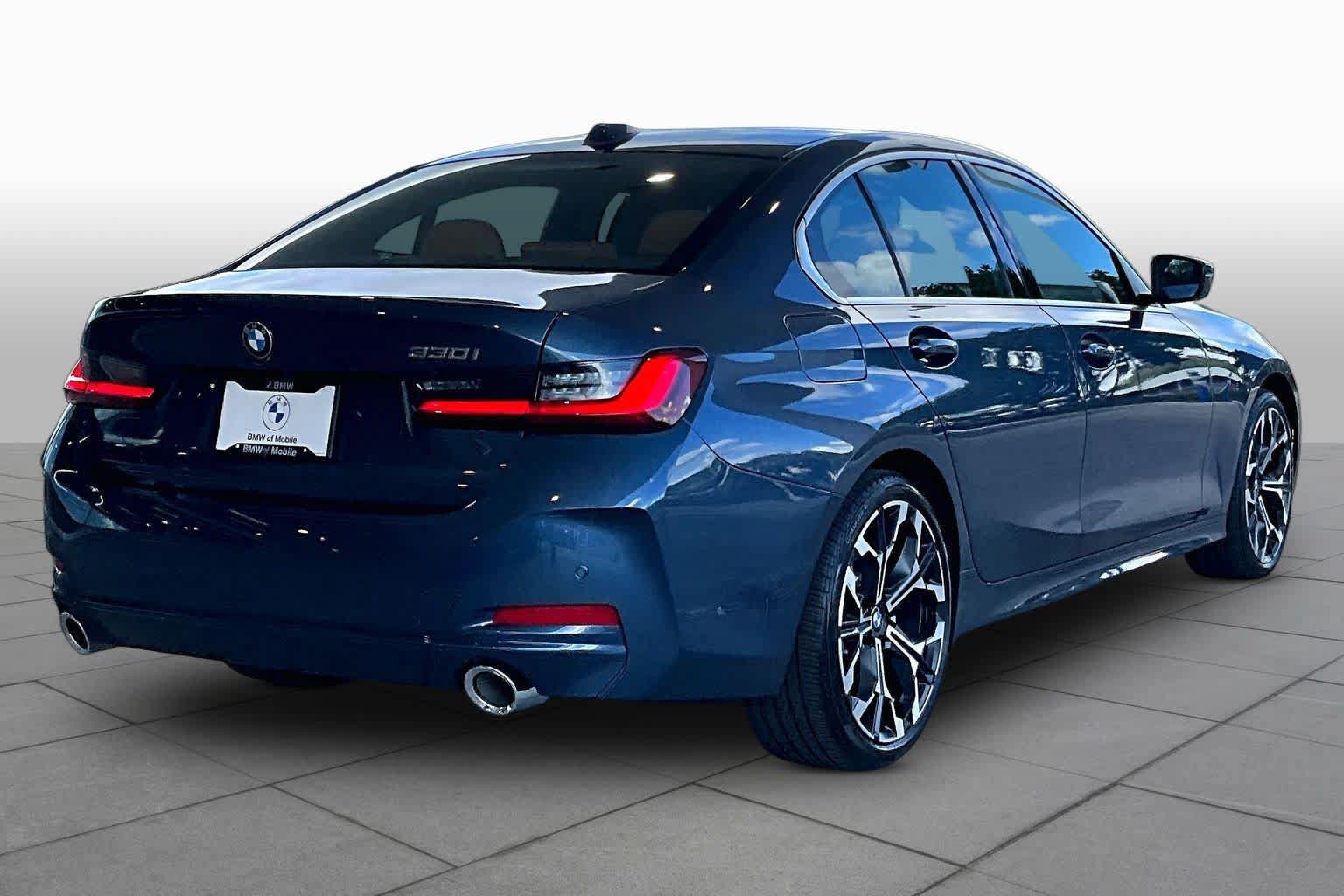 Used 2025 BMW 330i Sedan RWD image 12