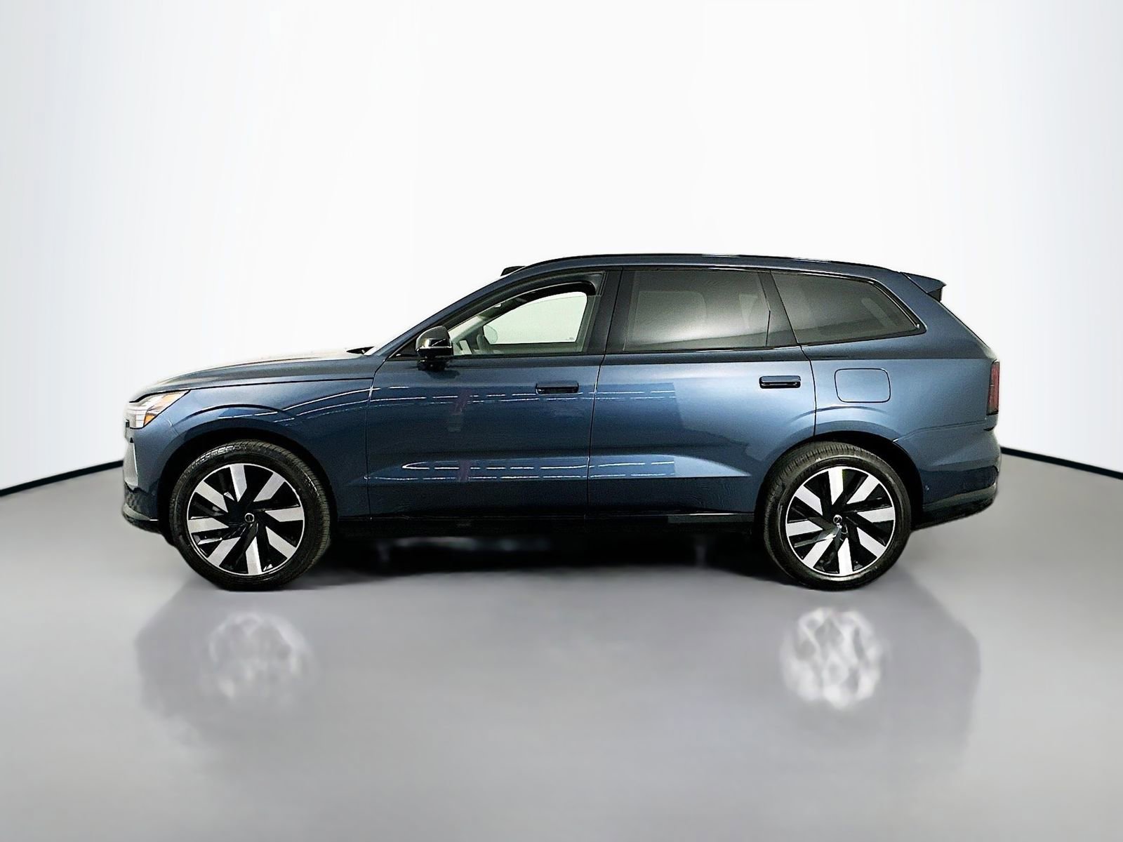 Used 2025 Volvo EX90 Ultra AWD/4WD image 4