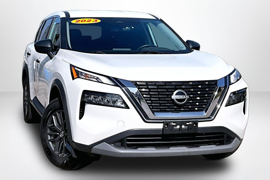 Used 2023 Nissan Rogue S FWD image 3