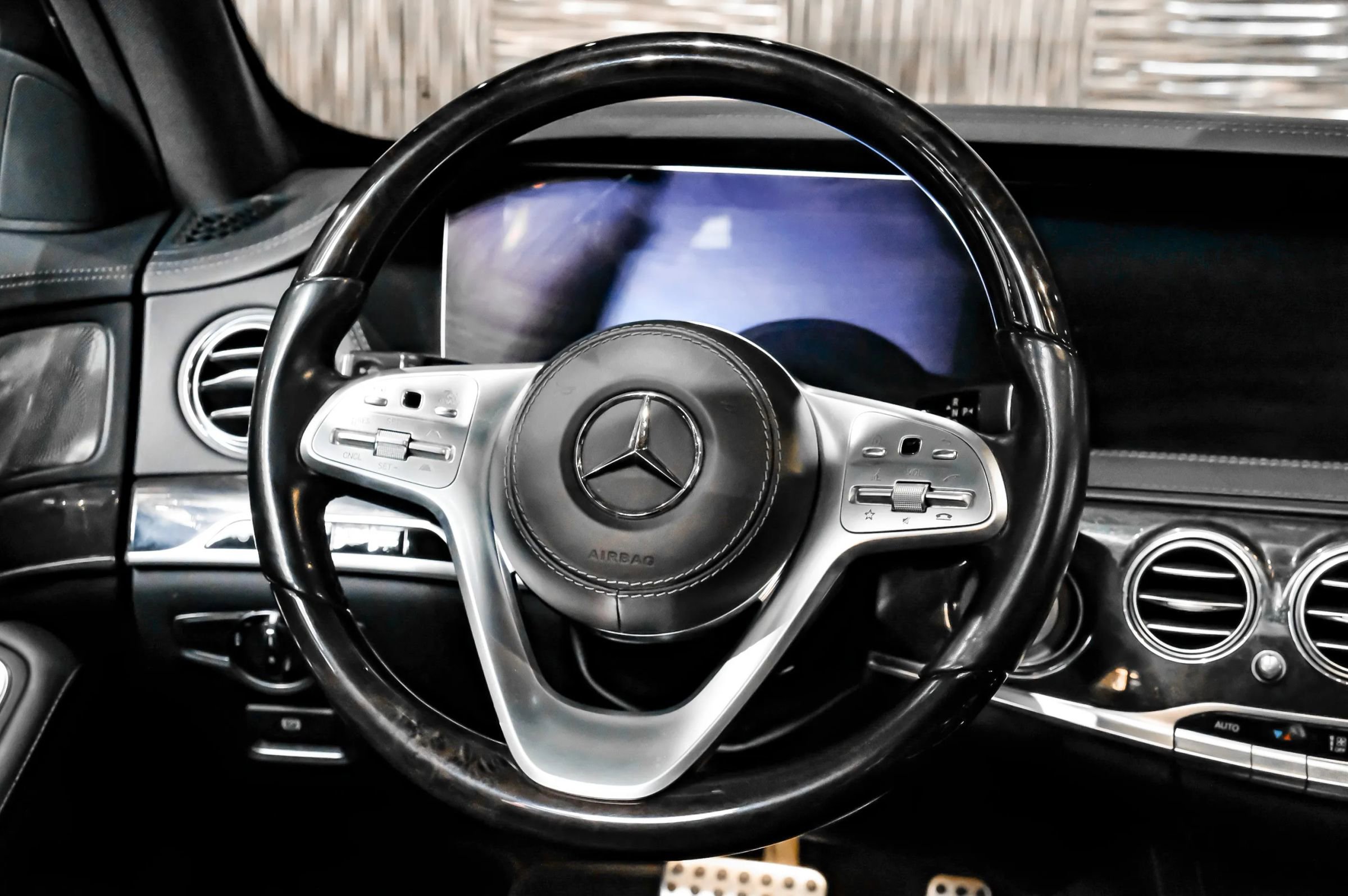 Used 2019 Mercedes-Benz S 560 Sedan image 15