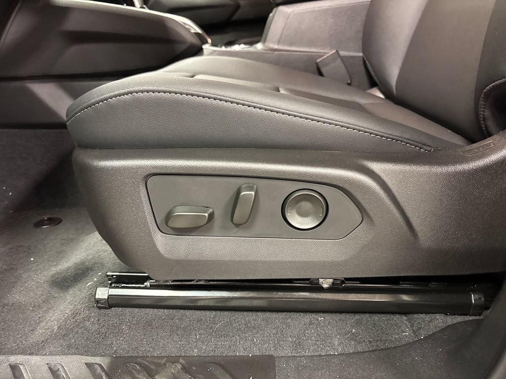 New 2026 GMC Canyon Elevation w/ Convenience Package RWD image 23