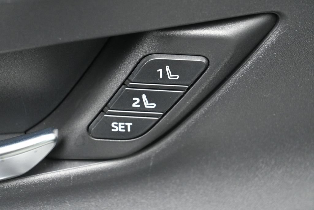 Used 2025 Toyota Prius Limited w/ Limited Premium Package AWD/4WD image 14