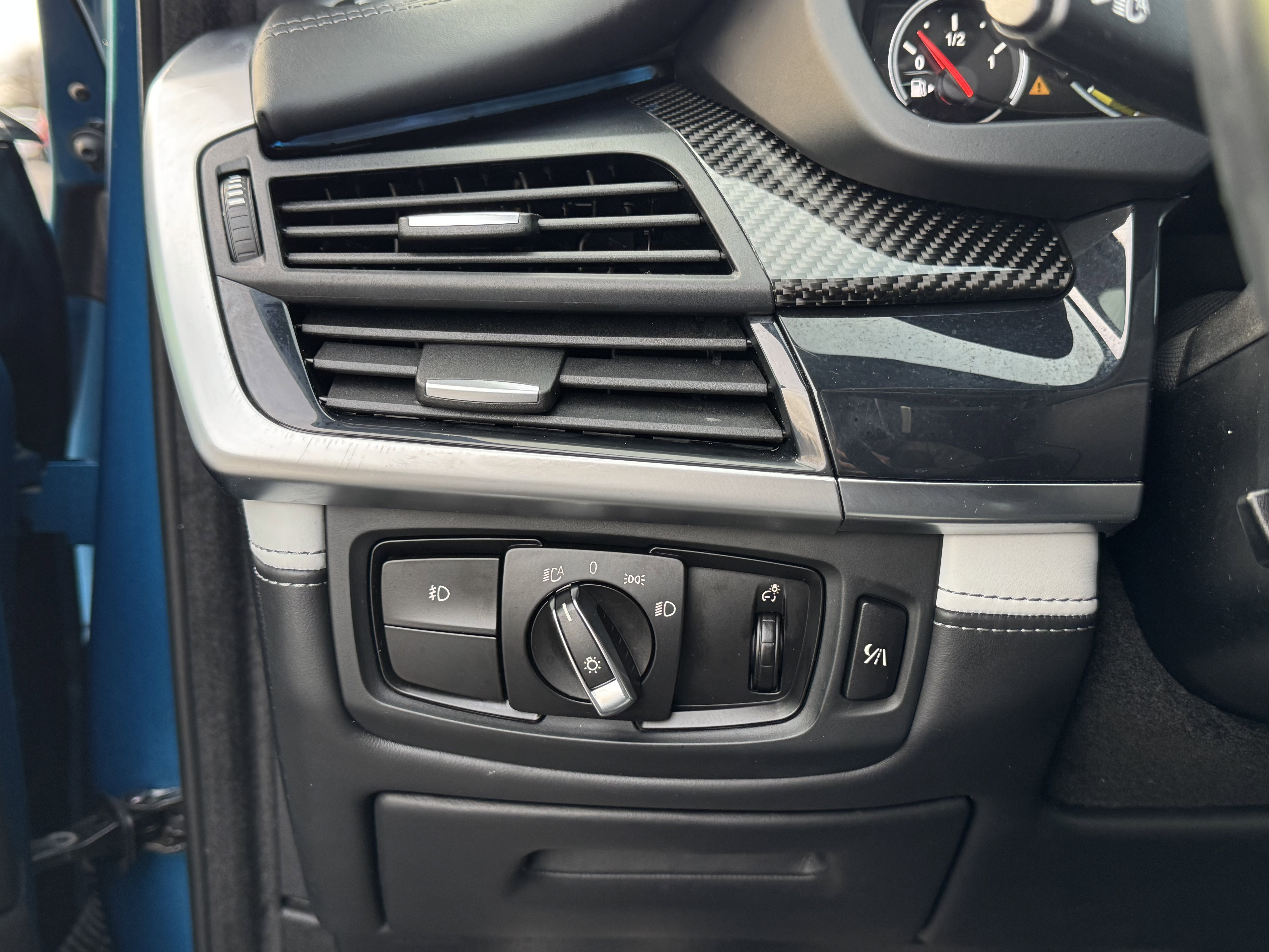 Used 2016 BMW X5 M image 25