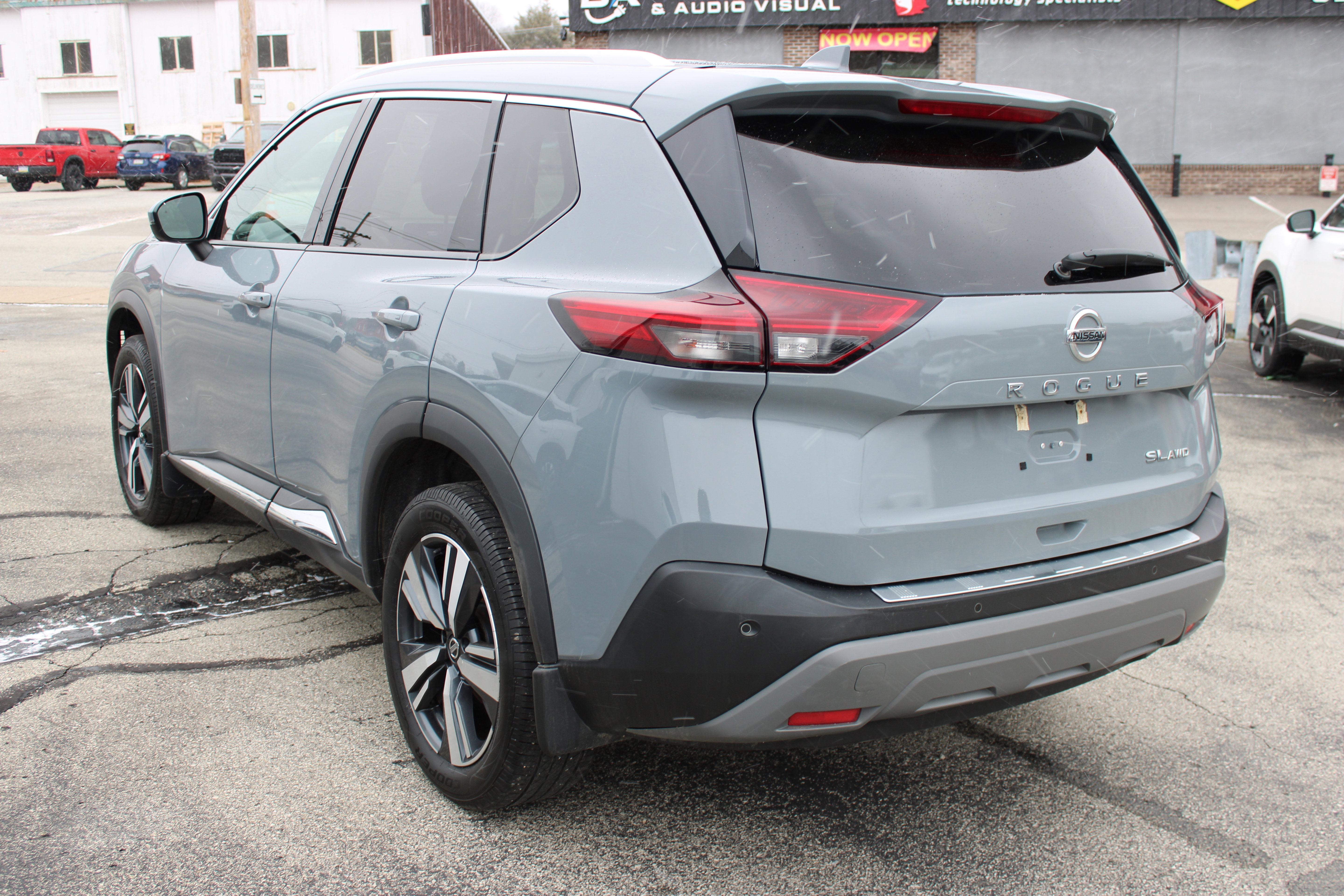 Certified 2021 Nissan Rogue SL image 3
