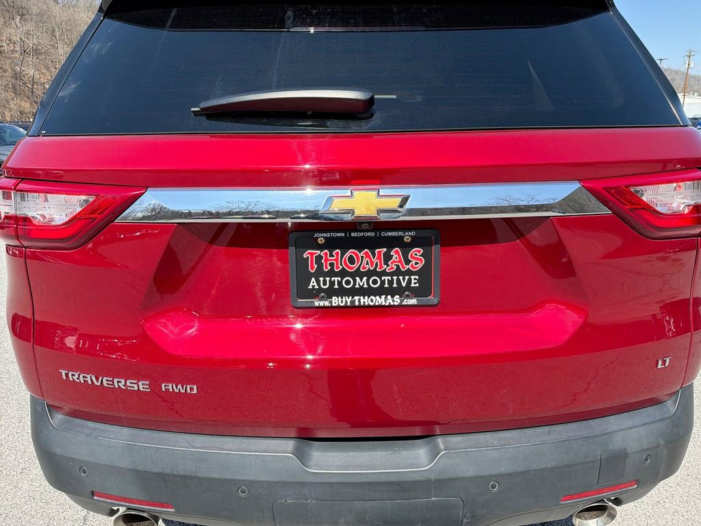 Used 2021 Chevrolet Traverse LT image 37