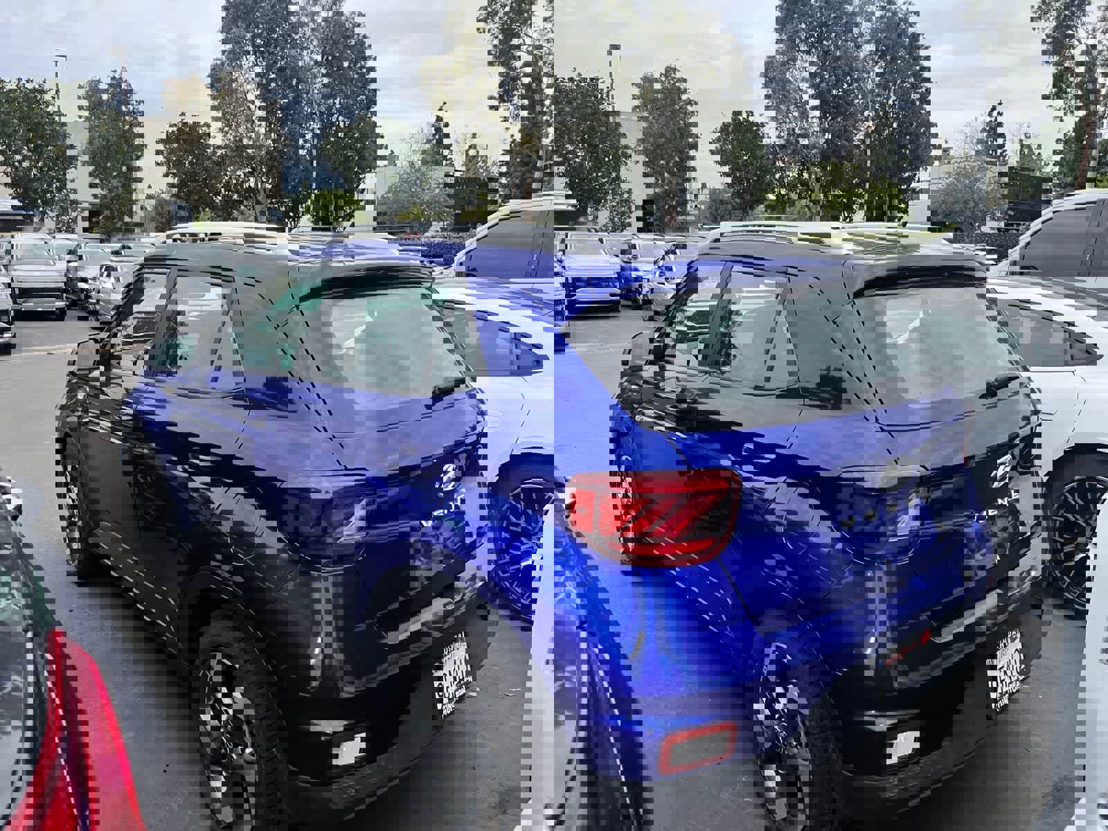 Used 2023 Hyundai Venue Limited image 4