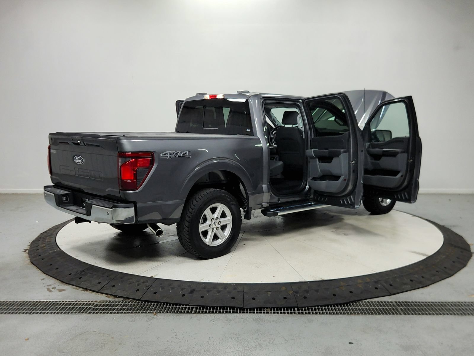 Used 2025 Ford F150 XLT w/ Equipment Group 302A MID AWD/4WD image 16