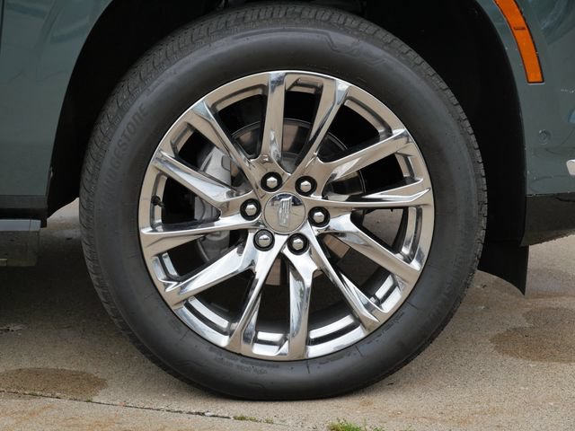 Used 2025 Cadillac Escalade ESV Premium Luxury w/ LPO, Floor Liner Package AWD/4WD image 9