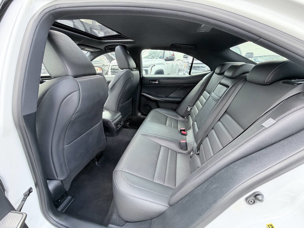 Used 2016 Lexus IS 200t w/ F Sport Package RWD image 14