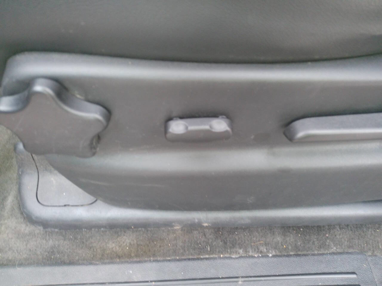 Used 2013 GMC Yukon SLT image 38