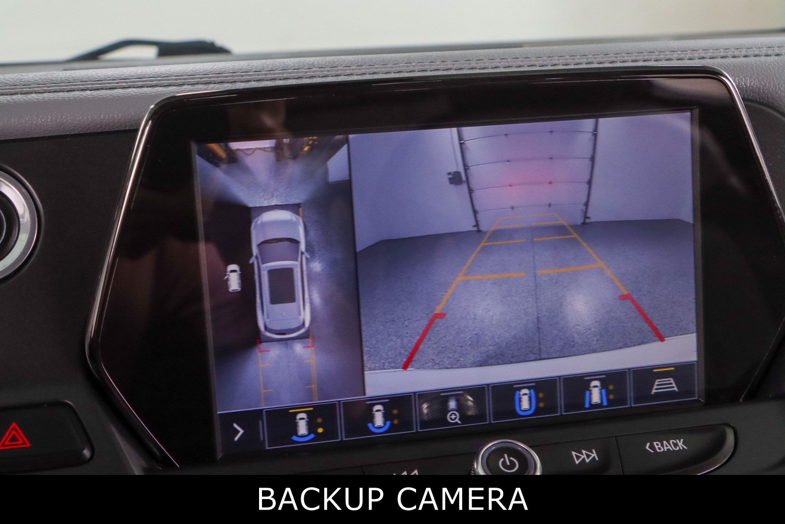 Used 2019 Chevrolet Blazer LT w/ Sound & Technology Package FWD image 19
