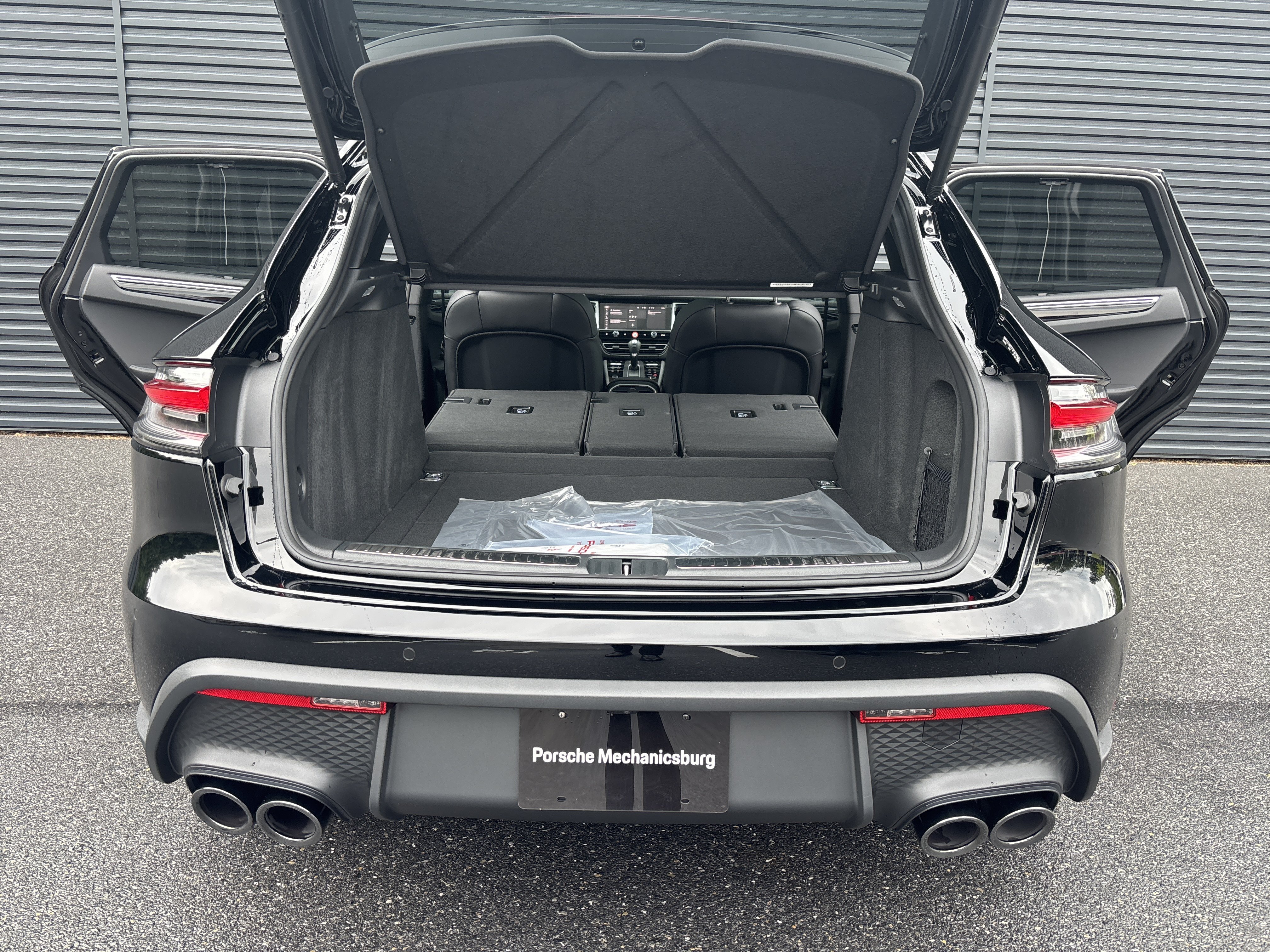 New 2026 Porsche Macan AWD/4WD image 29
