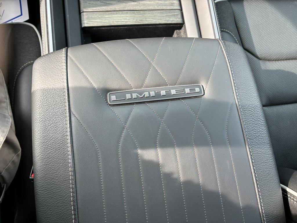 Used 2025 RAM 1500 Limited AWD/4WD image 34