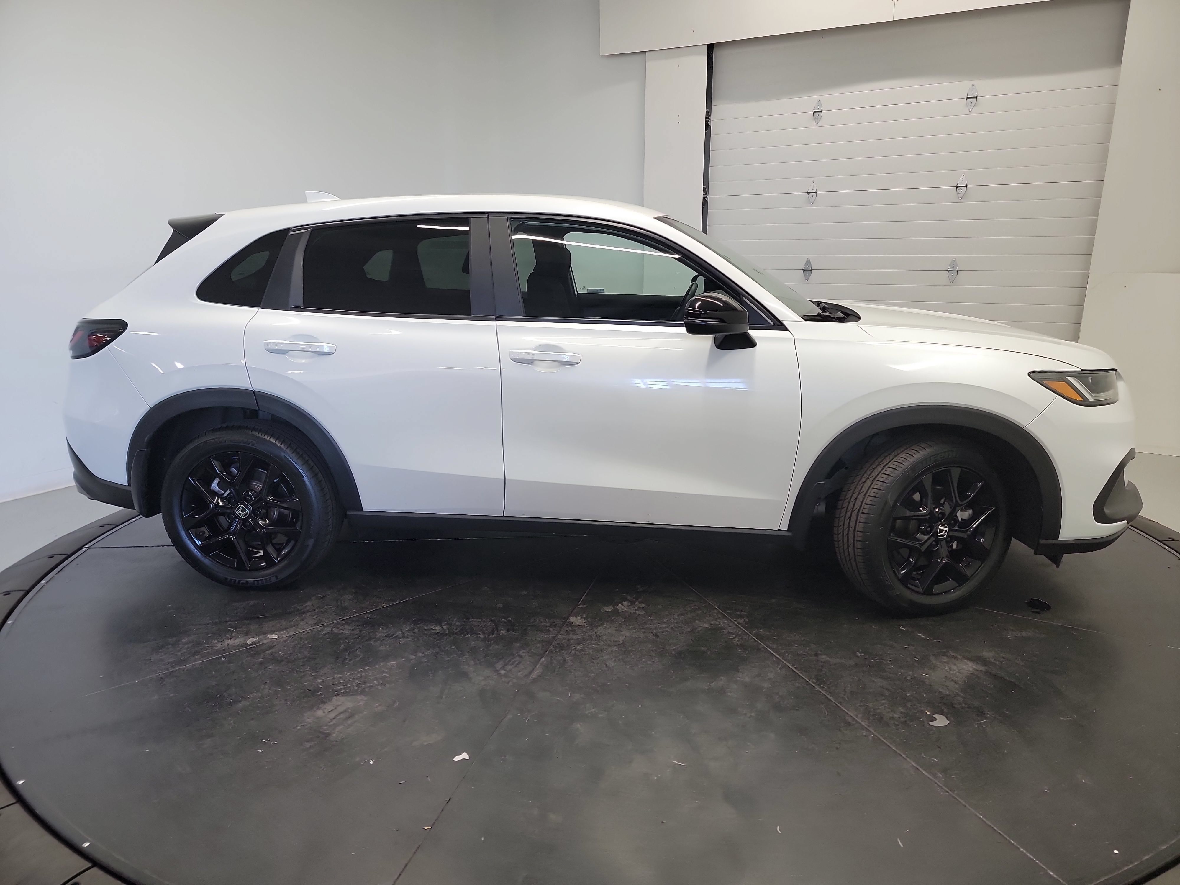 Used 2024 Honda HR-V Sport image 11
