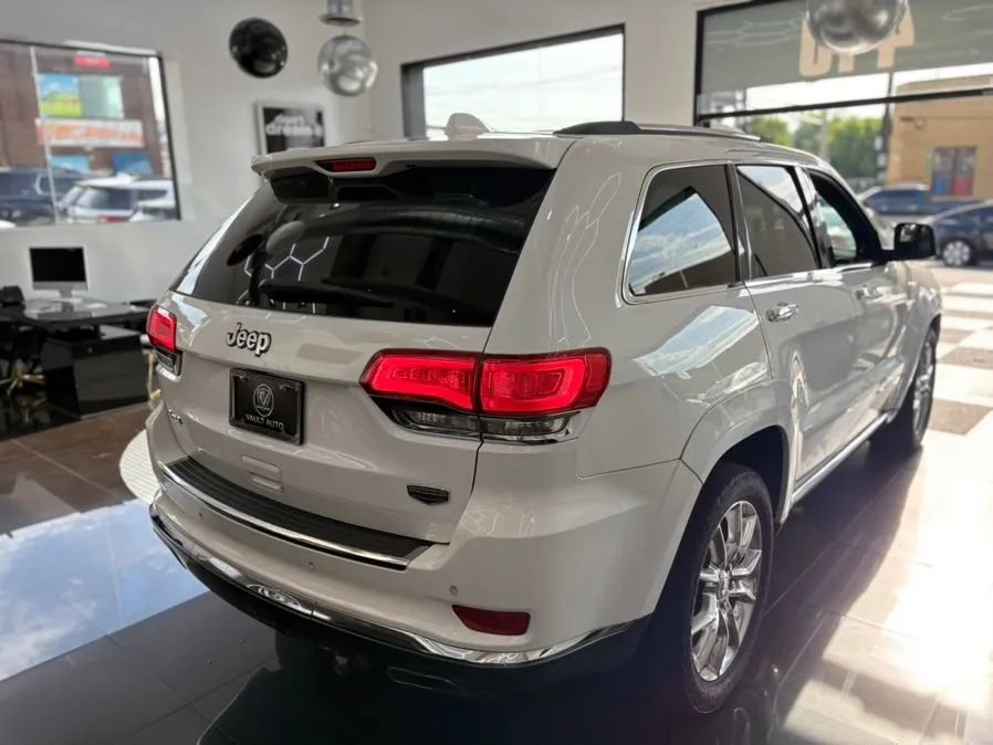 Used 2014 Jeep Grand Cherokee Summit AWD/4WD image 3