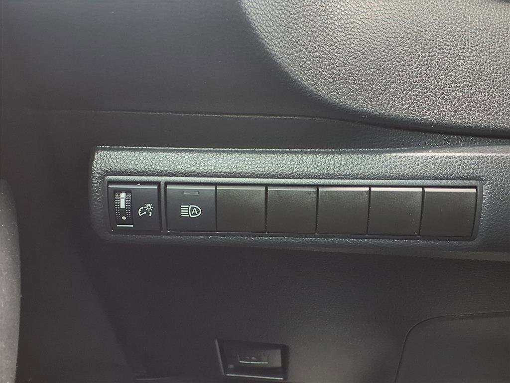 Used 2022 Toyota Corolla LE image 18