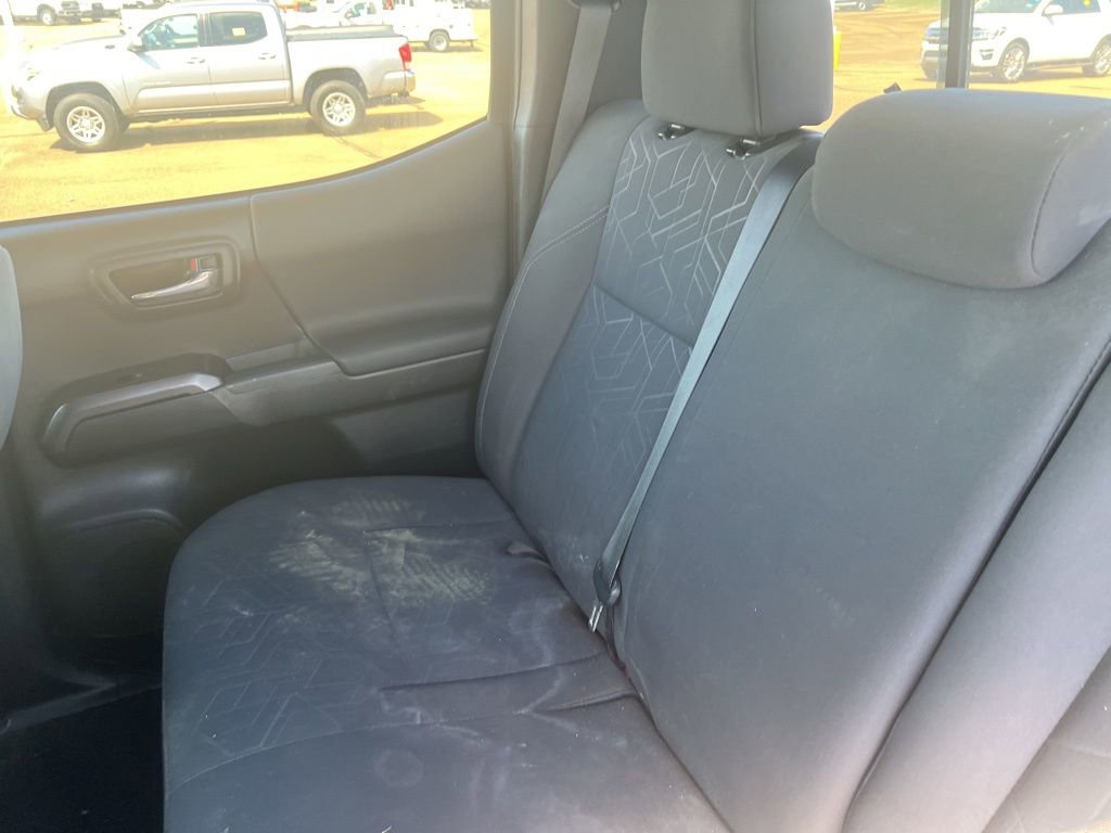 Used 2017 Toyota Tacoma TRD Off-Road w/ Tow Package (A/T) image 15