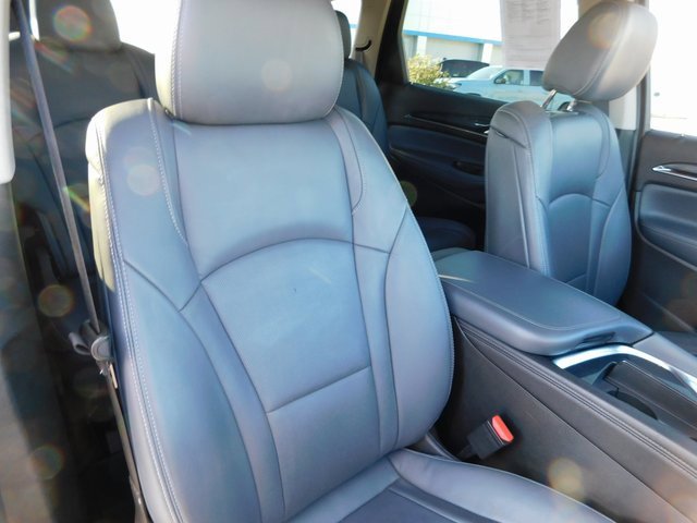 Used 2021 Buick Enclave Essence w/ Sport Touring Edition image 19