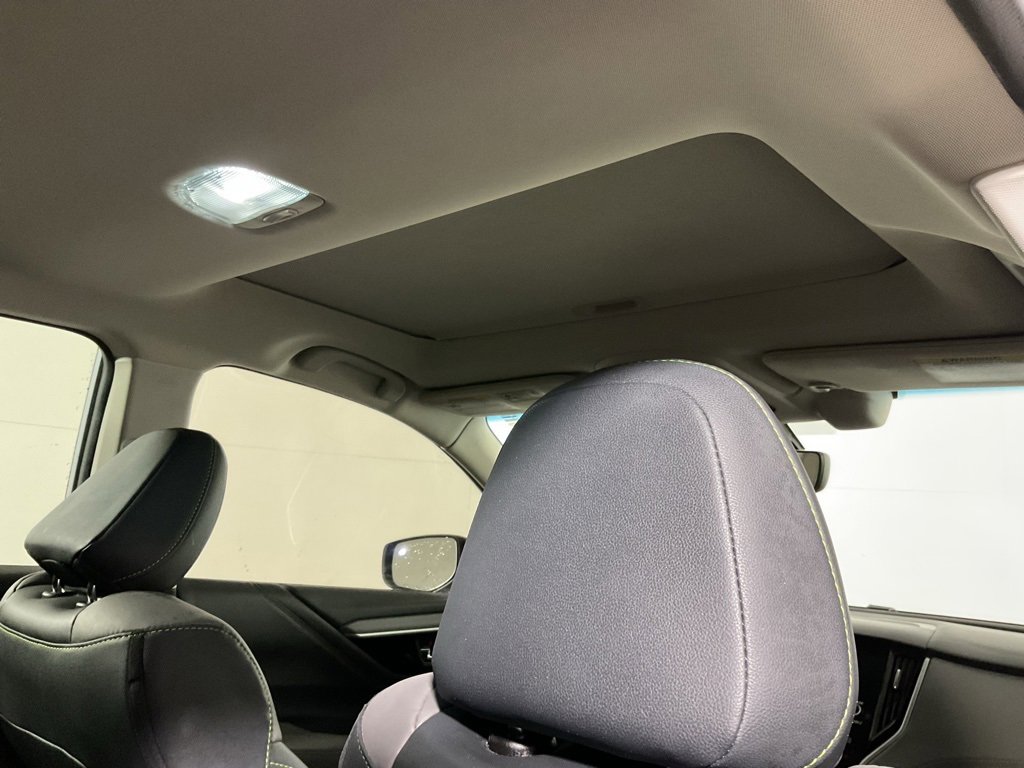 Used 2021 Subaru Outback Onyx Edition XT w/ Popular Package #2 image 2