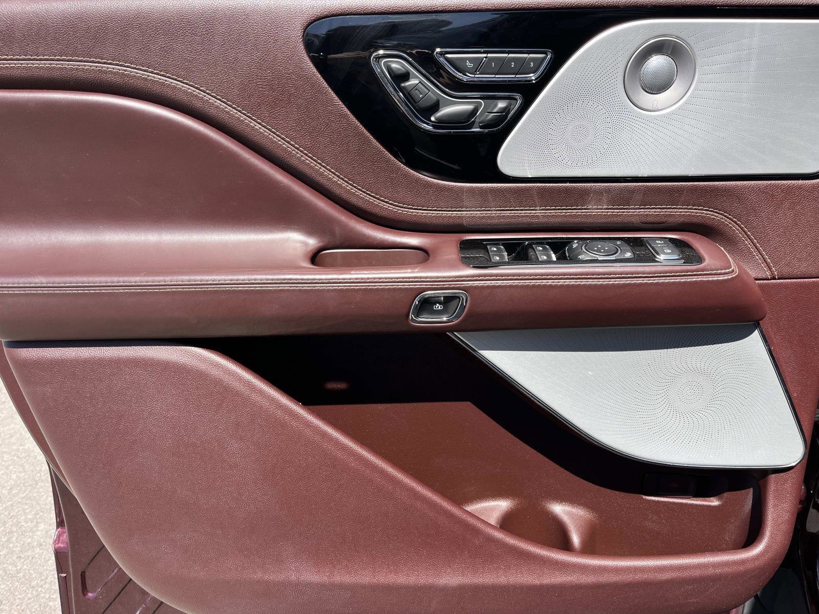 Used 2020 Lincoln Aviator Black Label w/ Dynamic Handling Package AWD/4WD image 21