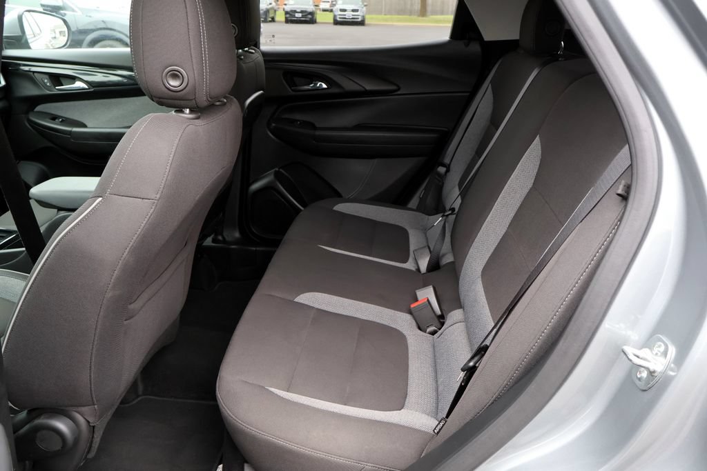 Used 2025 Chevrolet TrailBlazer LT AWD/4WD image 24