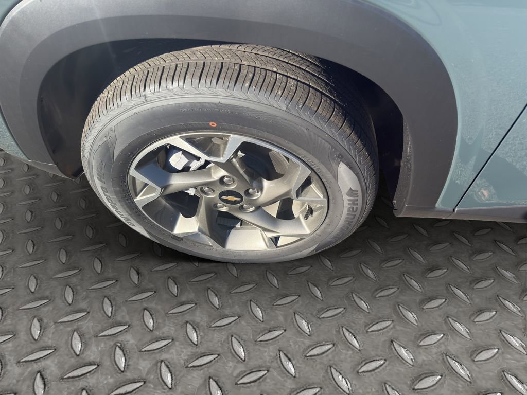 New 2026 Chevrolet Trax LT w/ LT Convenience Package image 20