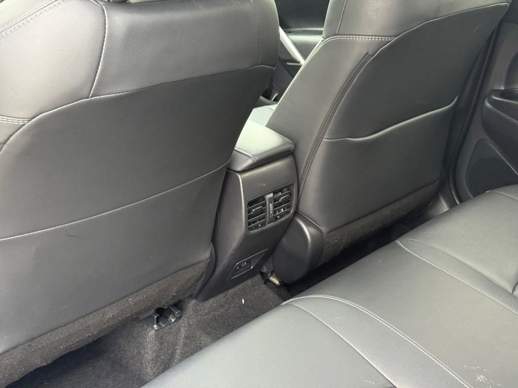 Used 2025 Toyota Corolla Cross XLE FWD image 26