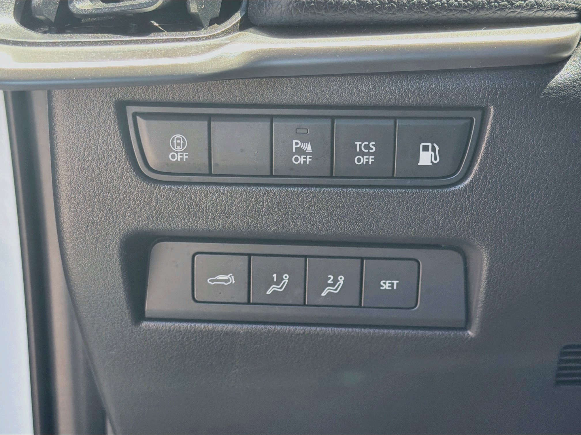 Used 2024 MAZDA CX-90 Plug-In Hybrid w/ Premium Pkg AWD/4WD image 17