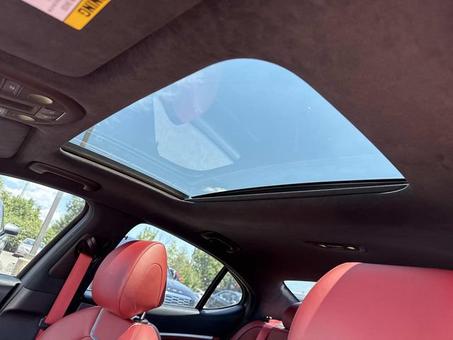 Used 2022 Genesis G70 3.3T Launch Edition AWD/4WD image 16