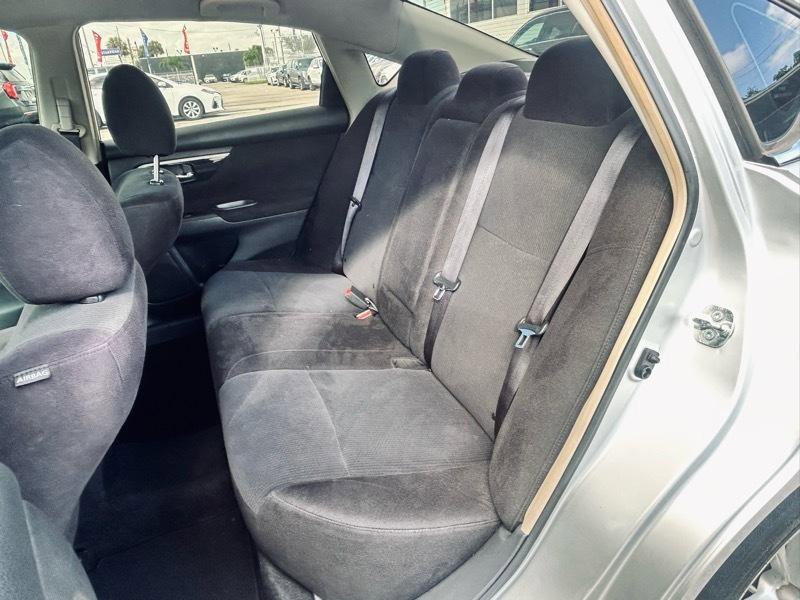 Used 2013 Nissan Altima 2.5 SV FWD image 11
