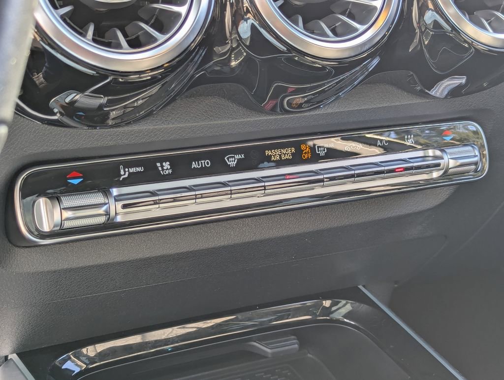 Used 2022 Mercedes-Benz EQB 350 4MATIC image 20