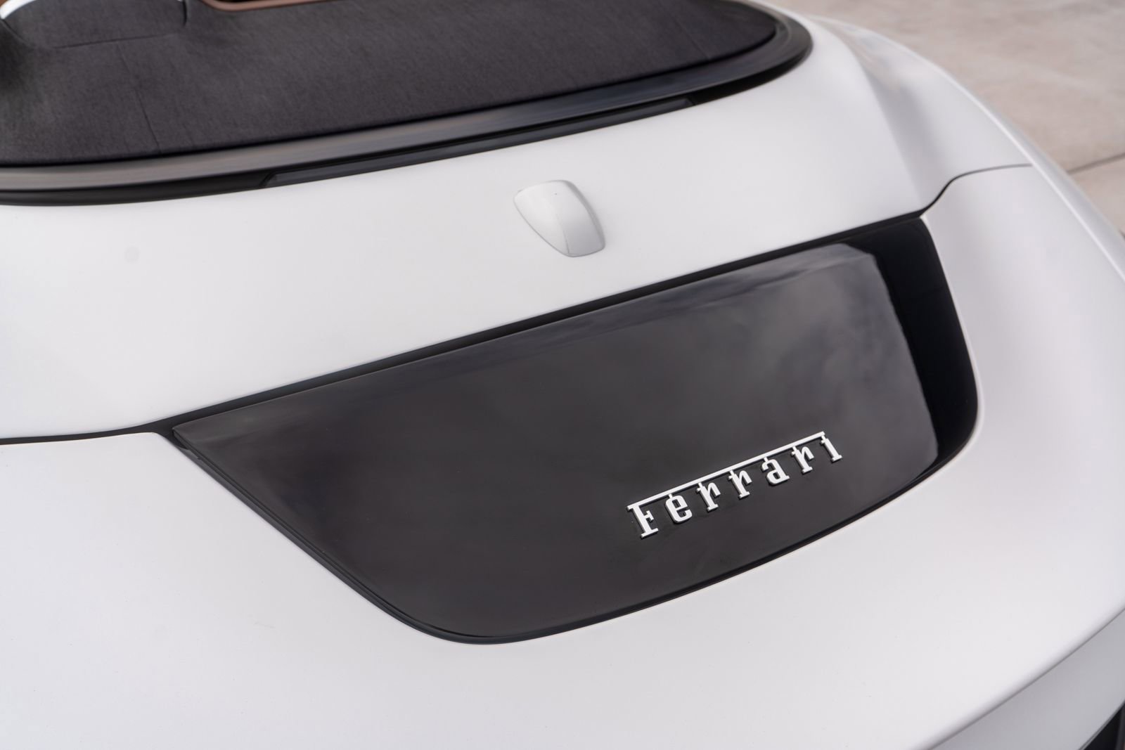 Used 2024 Ferrari Roma Spider image 16