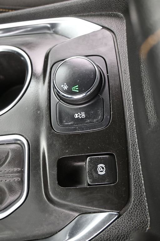 Used 2020 Chevrolet Traverse LS image 20