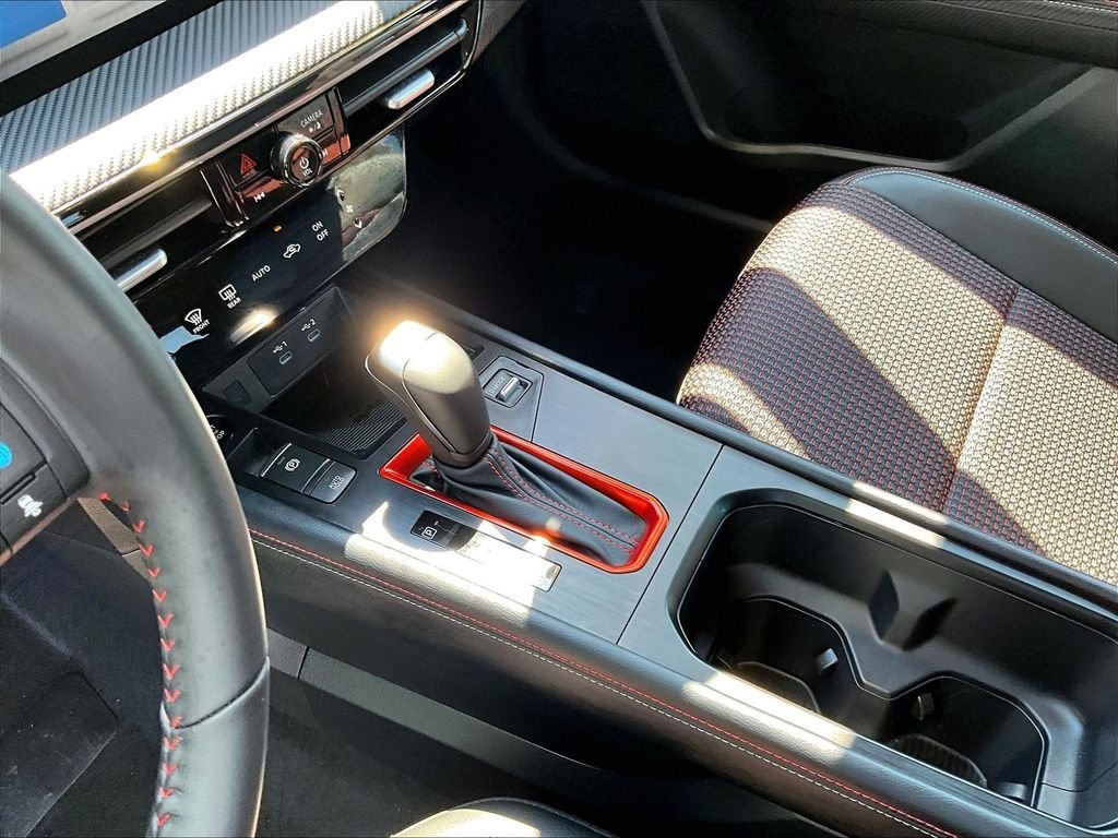 Certified 2025 Nissan Kicks SR AWD/4WD image 20