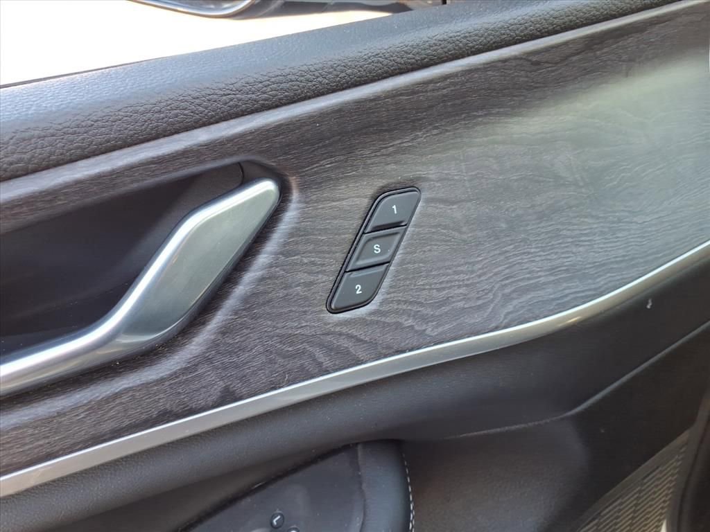 Certified 2024 Jeep Grand Cherokee L Limited w/ Trailer Tow Package image 7