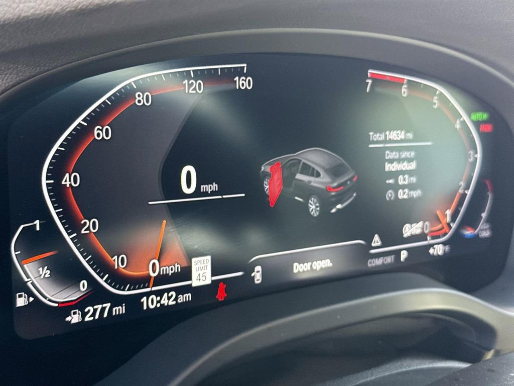 Used 2025 BMW X4 xDrive30i image 10