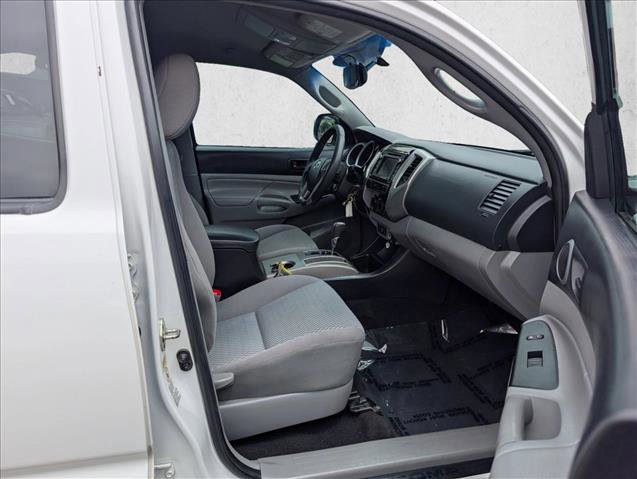 Used 2014 Toyota Tacoma PreRunner w/ SR5 Package RWD image 18