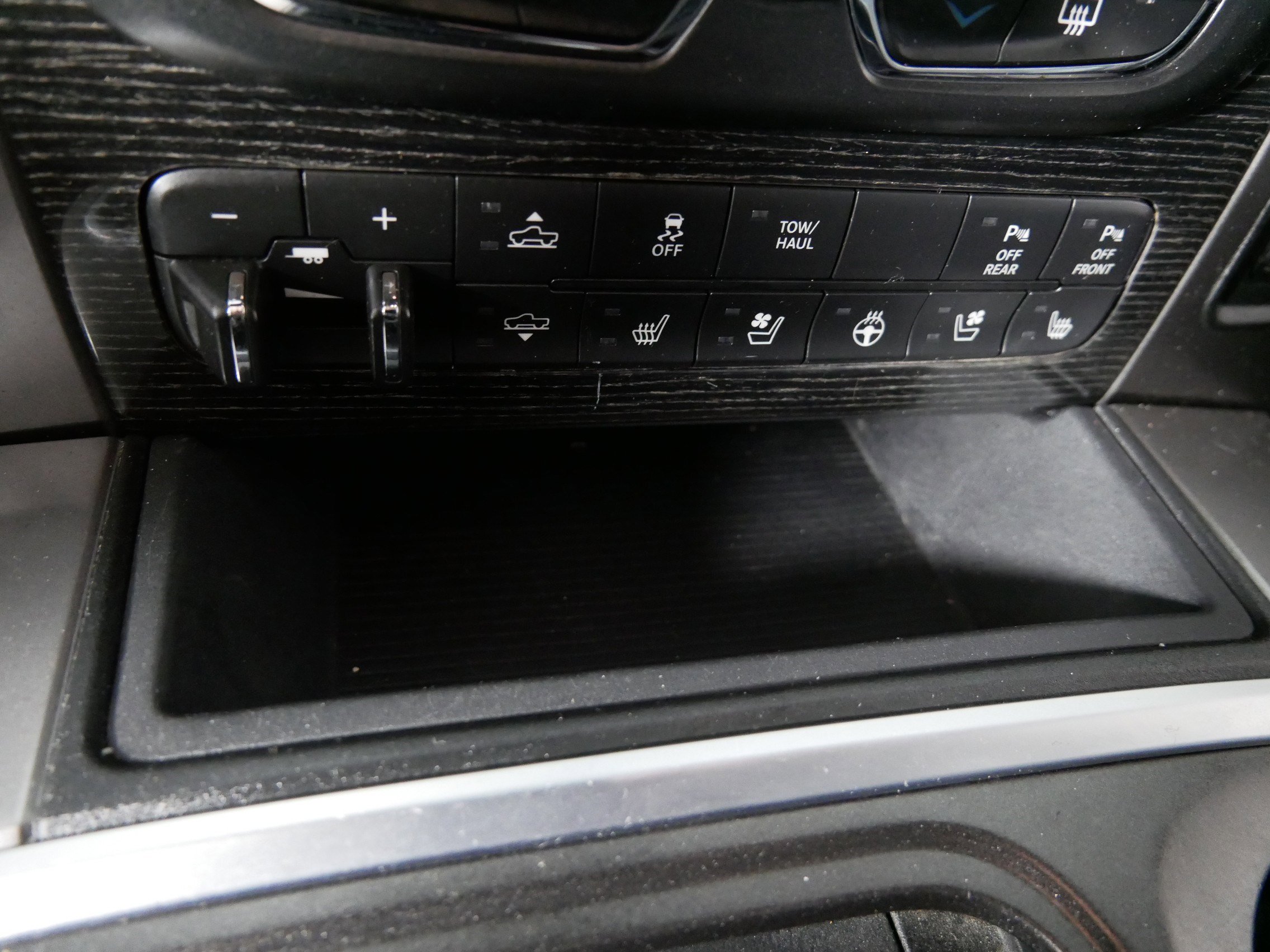 Used 2016 RAM 1500 Limited AWD/4WD image 31