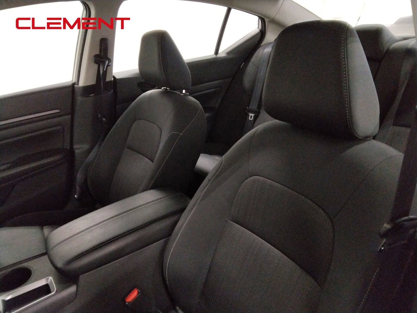 Used 2025 Nissan Altima 2.5 SV FWD image 28