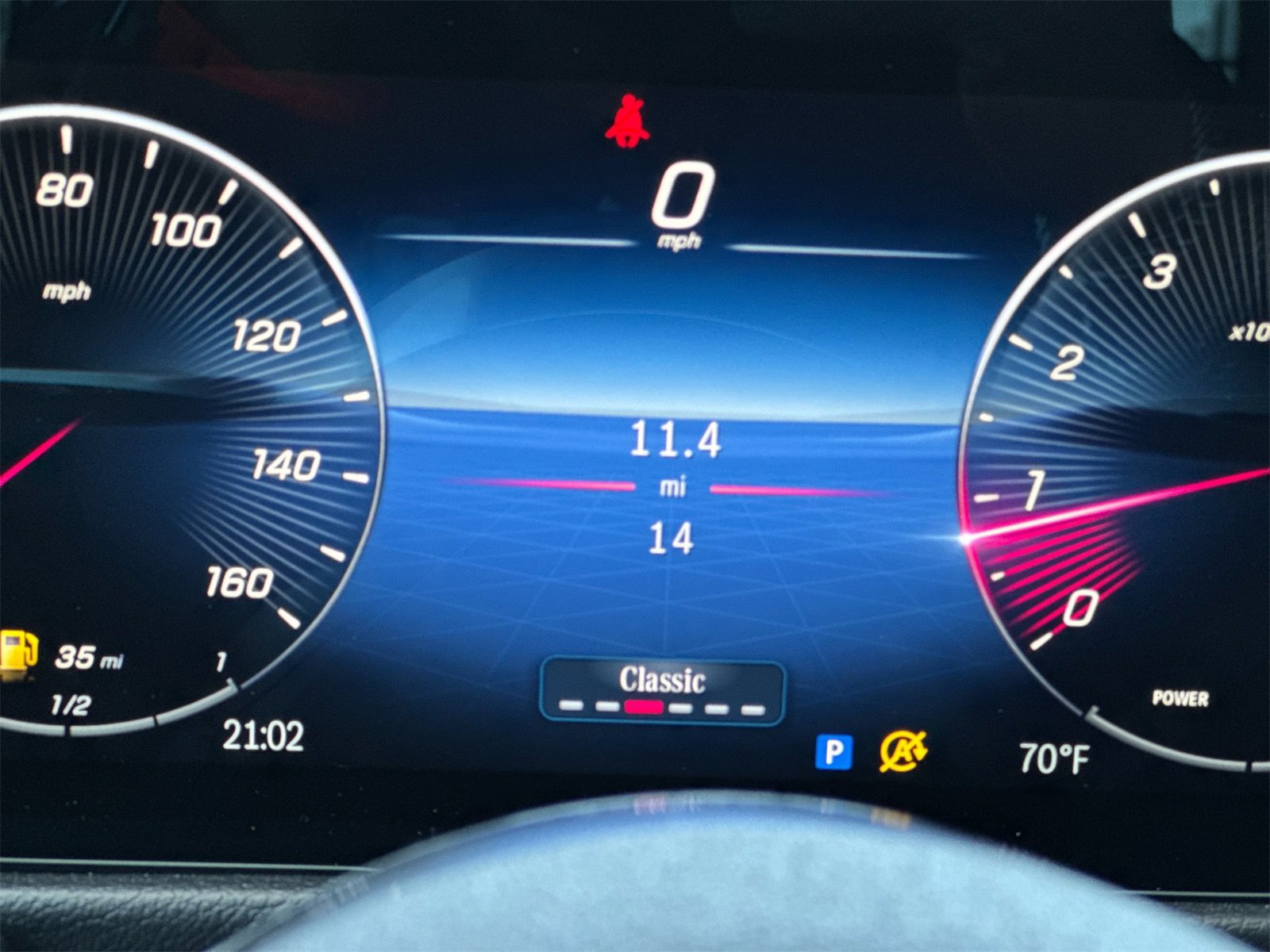 New 2025 Mercedes-Benz GLB 250 4MATIC image 29