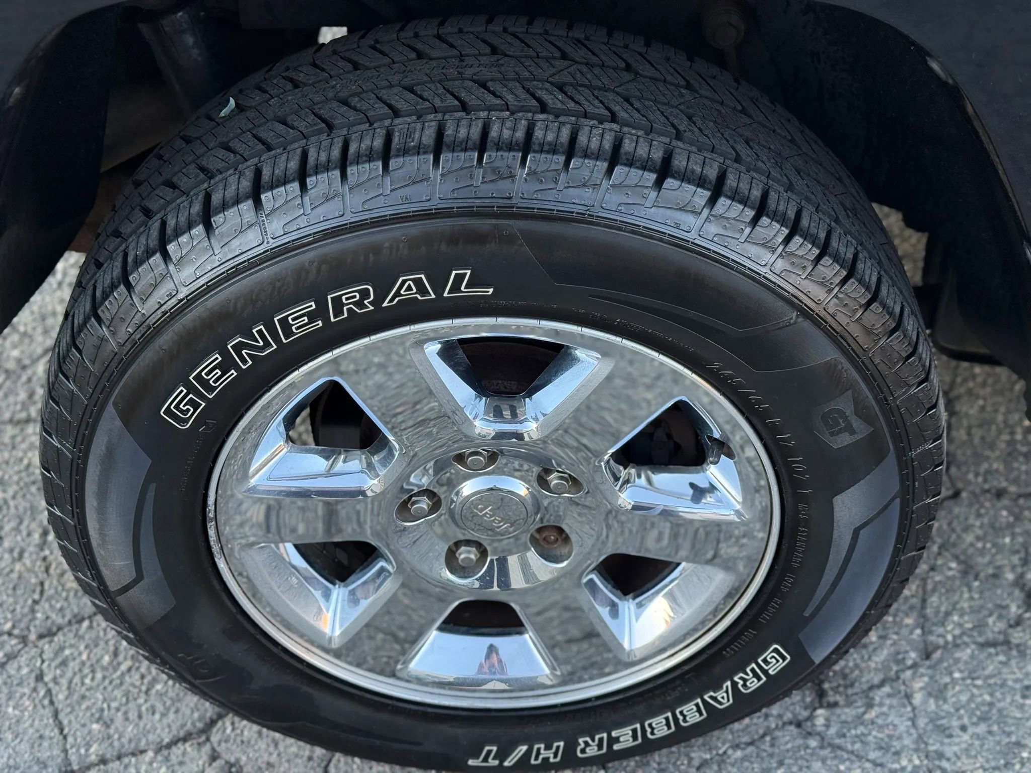 Used 2007 Jeep Commander Sport AWD/4WD image 32