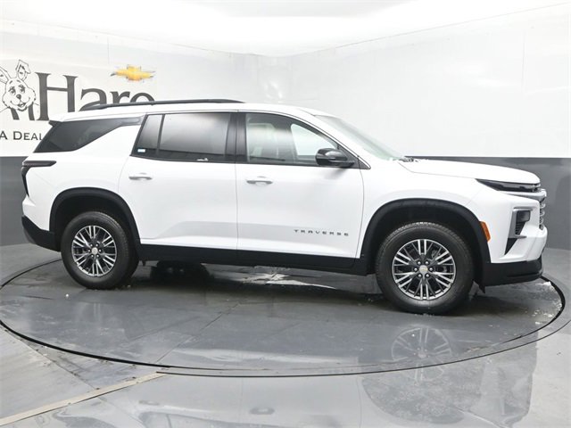 New 2026 Chevrolet Traverse LT w/ LPO, Floor Liner Package image 28