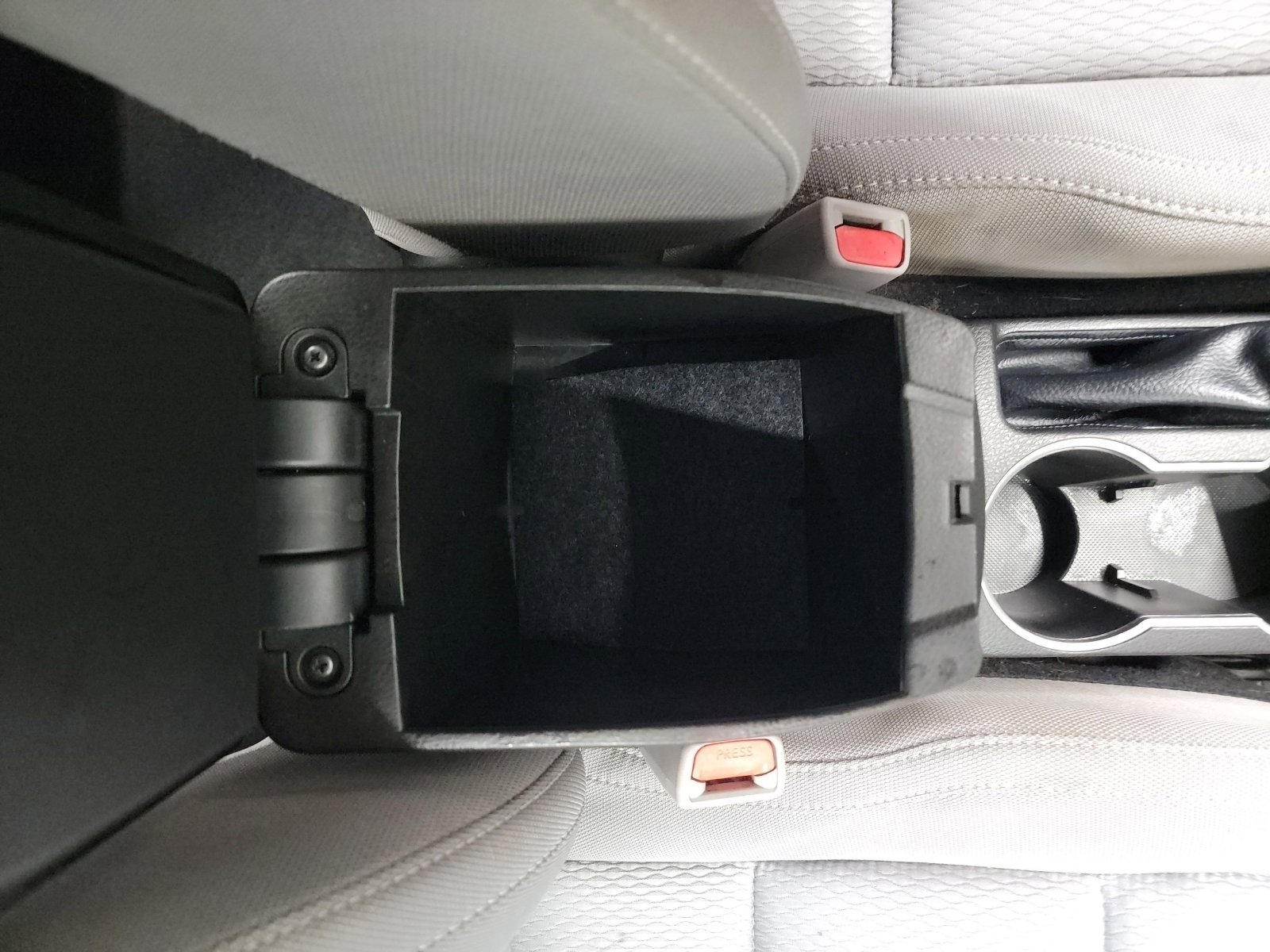 Used 2016 Toyota Corolla LE FWD image 29